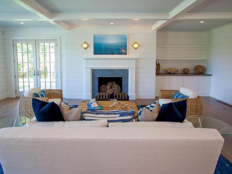 livrm-fireplace